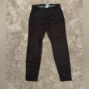 Vera wang black denim pull on Jegging